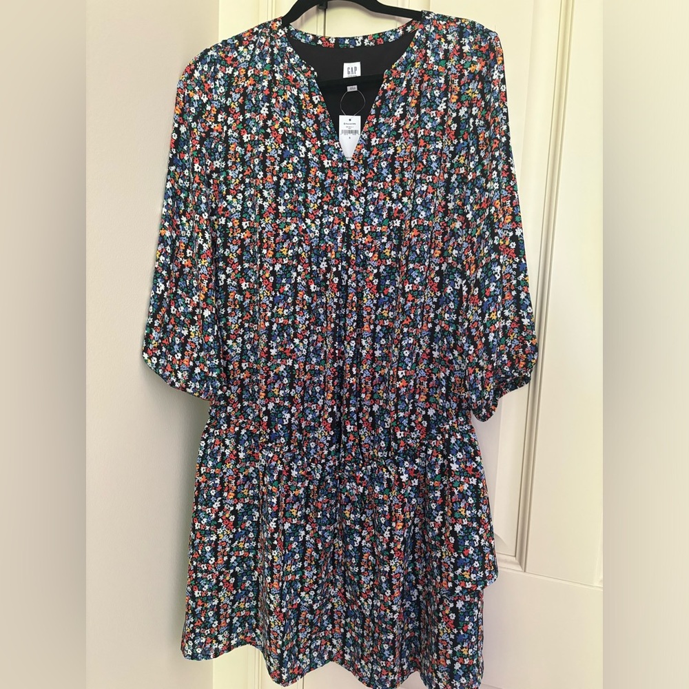 NEW with tags! Gap Maternity - size Small - long sleeve black flower dress